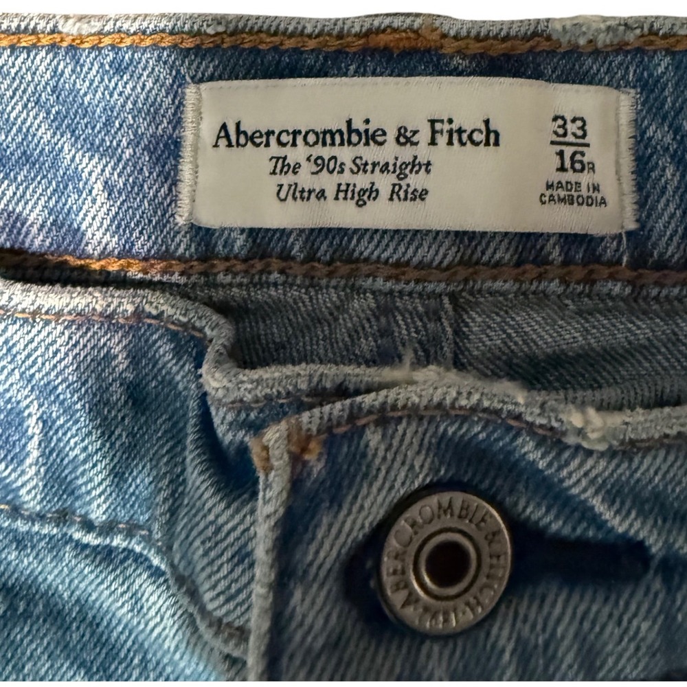 Abercrombie & Fitch The 90s Straight Ultra High‎ Rise Jeans Light Wash Denim - Picture 4 of 6